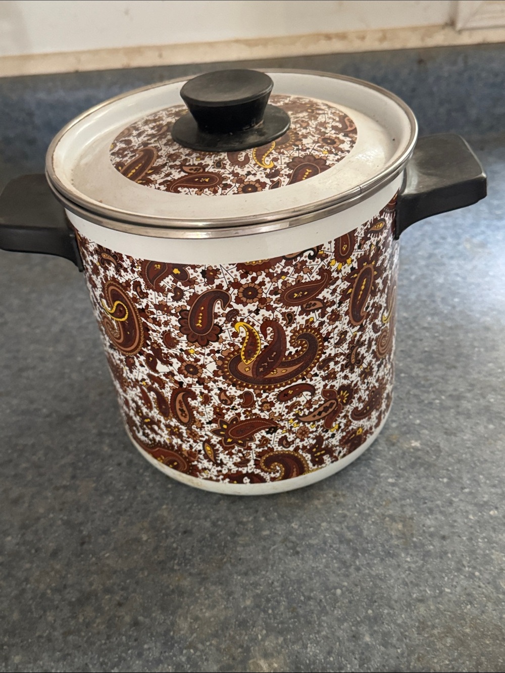 Vintage Paisley Enamel Stockpot with Lid - Brown